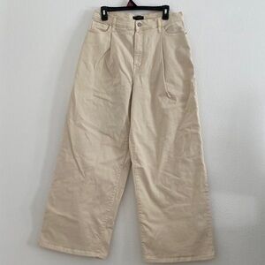 Banana Republic Wide-Leg Jeans in Cream